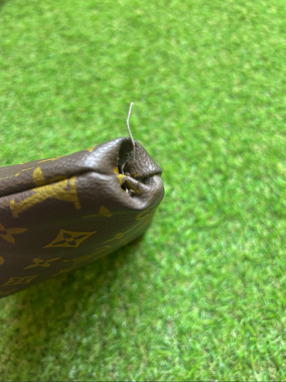 Authentic Louis Vuitton - Picture 7 of 8